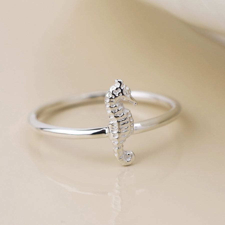 Sterling silver mini seahorse ring (size large 59)