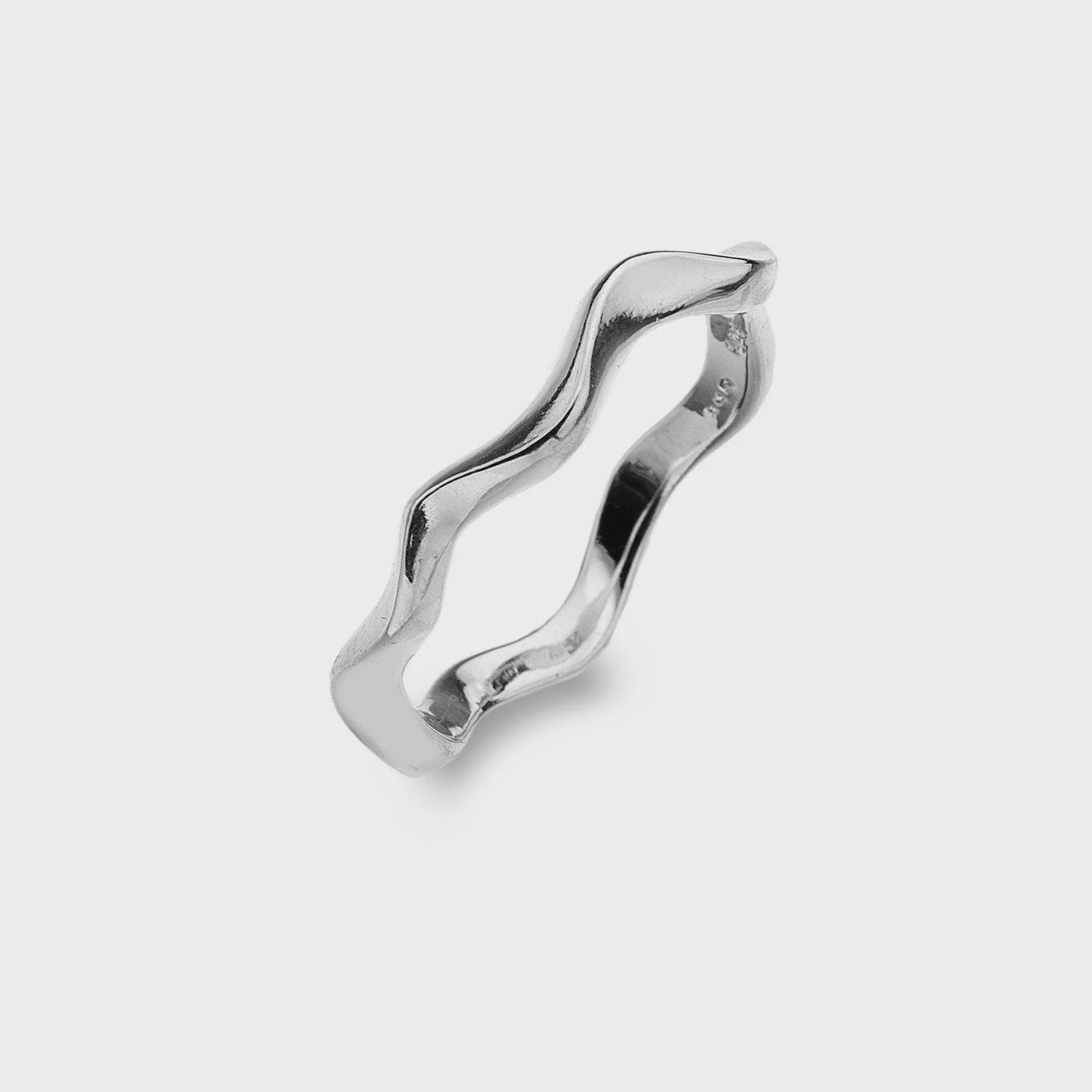 Water ripples ring