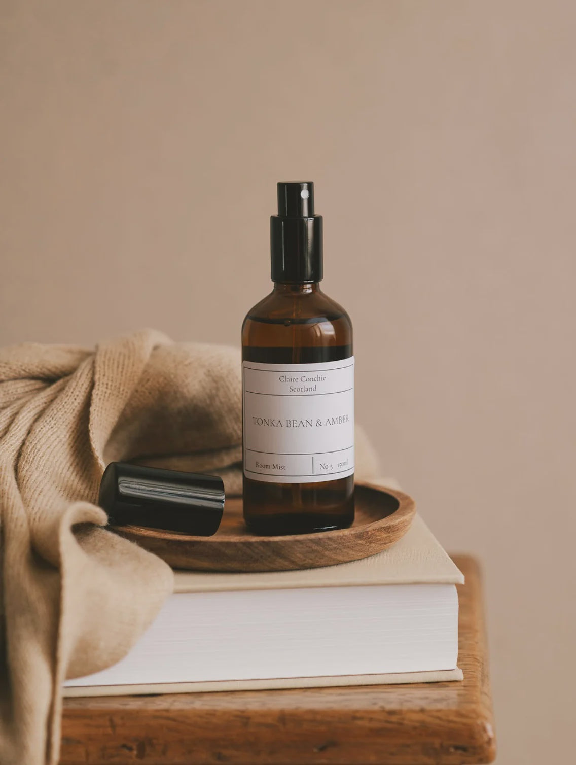 Tonka bean & amber room mist