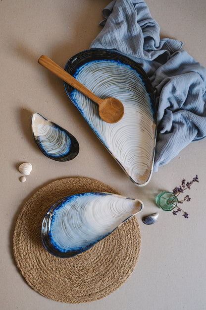mussel-shaped tray - medium