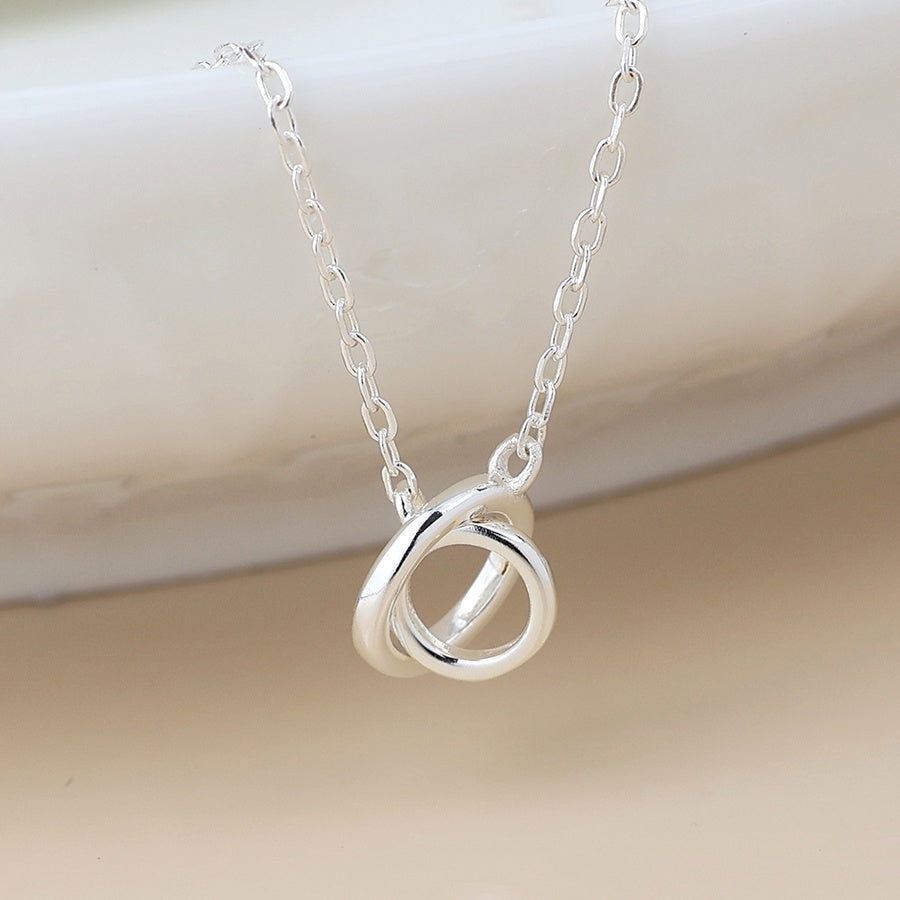 Sterling silver tiny interlinked hoops necklace