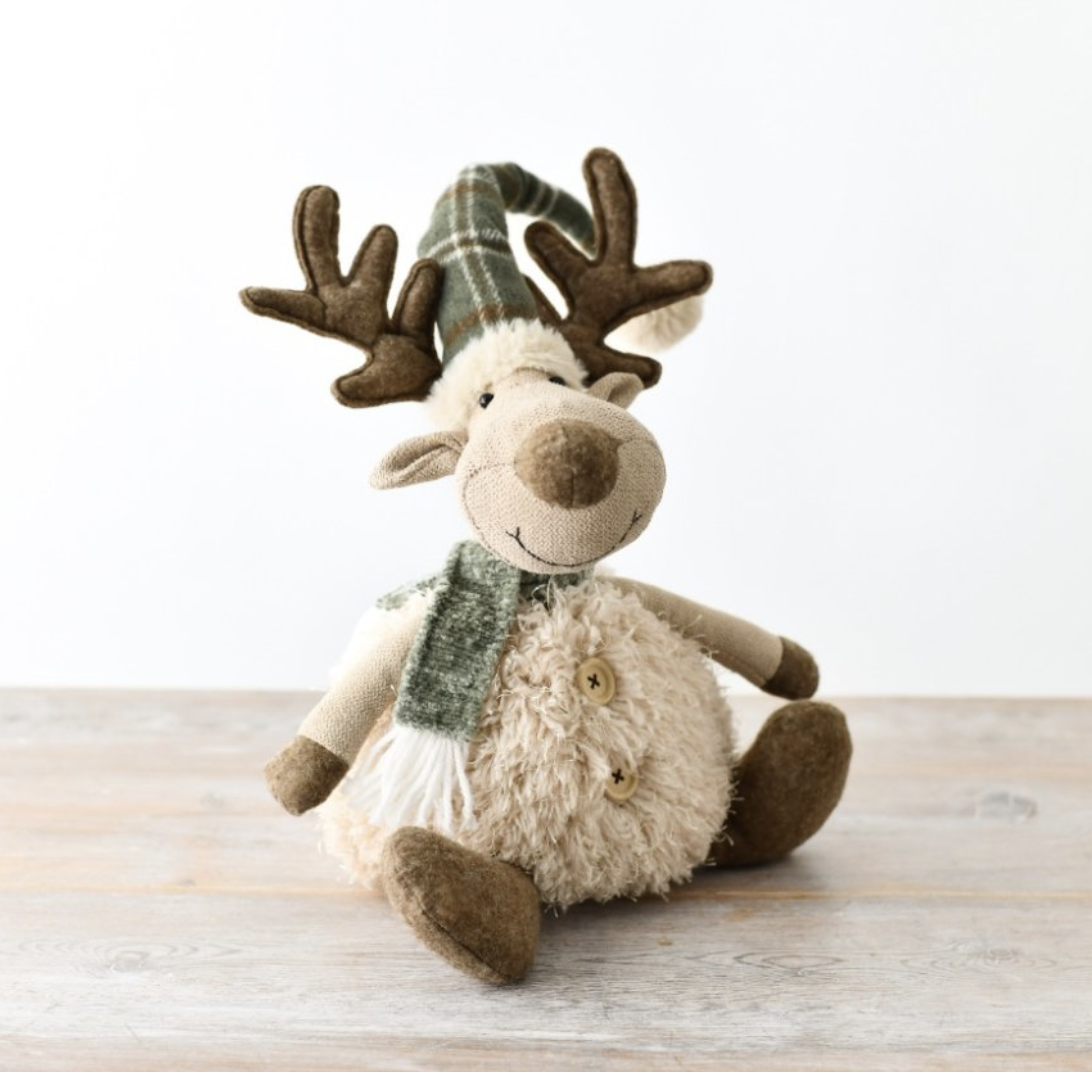 Fabric sitting moose