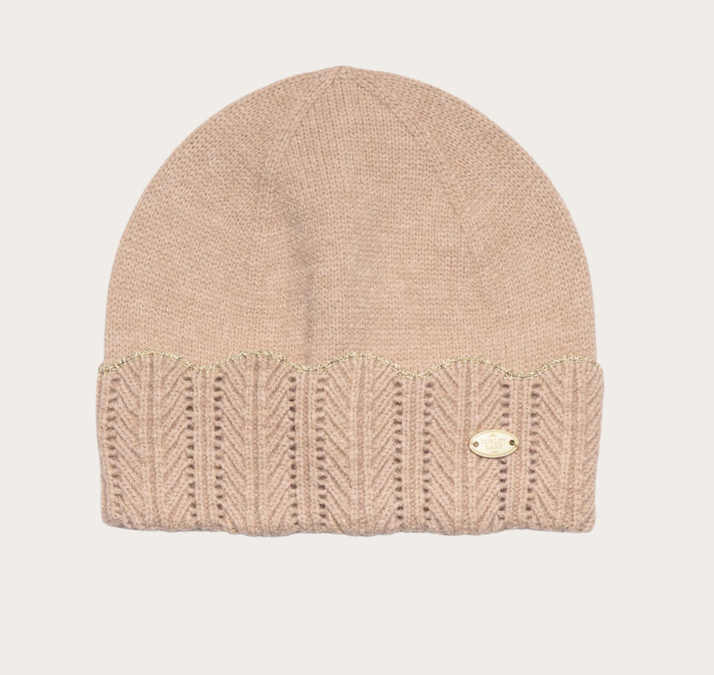 Beanie hat scallopped edge caramel