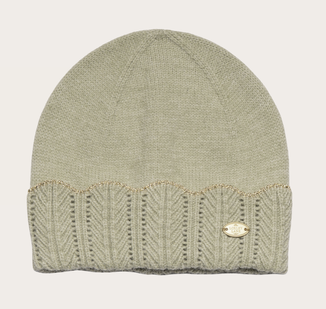 Beanie hat scallopped edge green