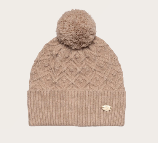 Pom pom knitted caramel
