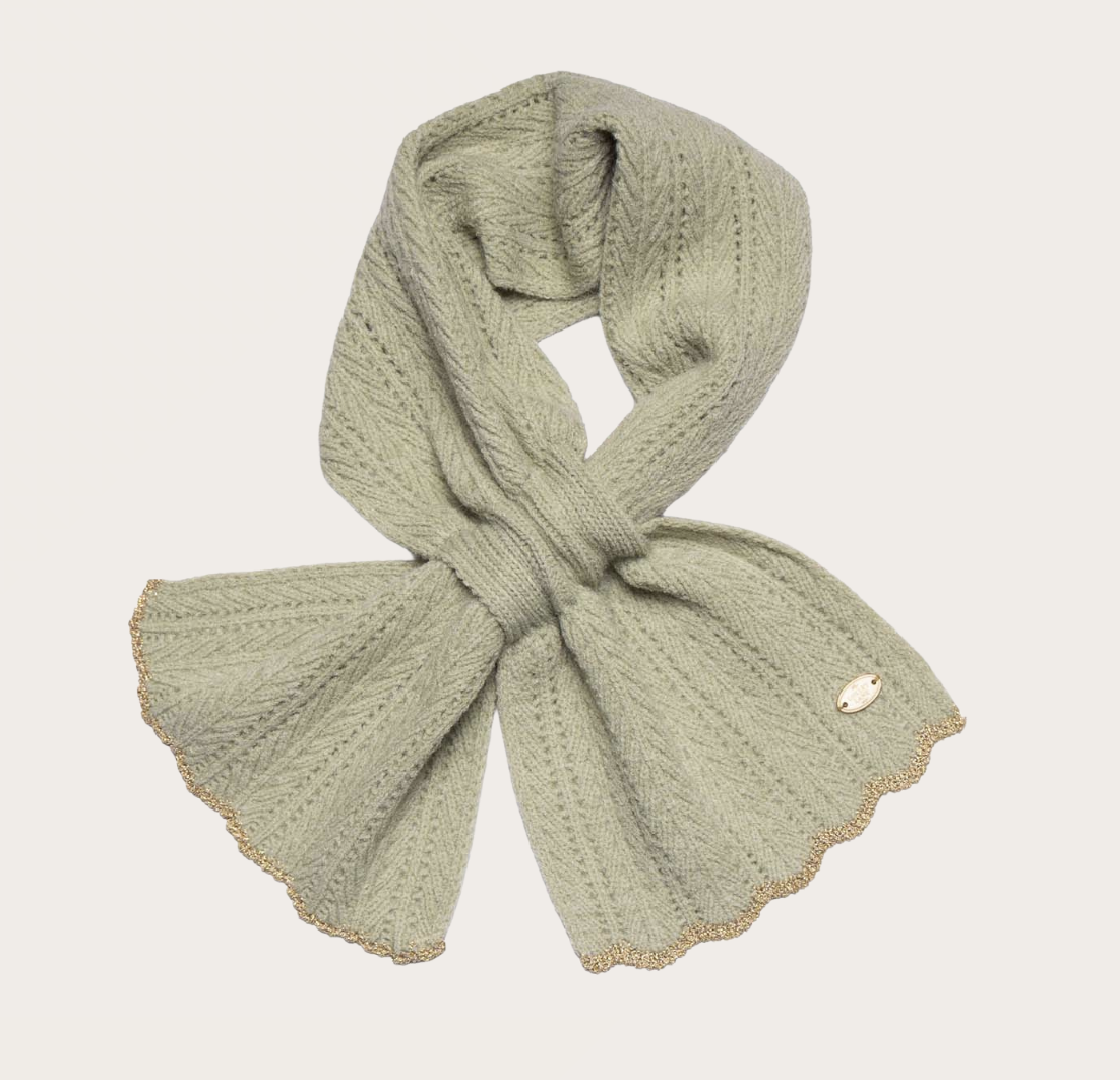 Pull through scalloped edge green scarf