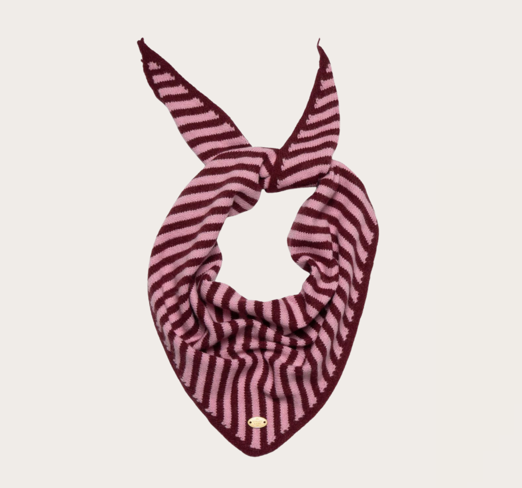 Small knitted triangle stripes burgundy