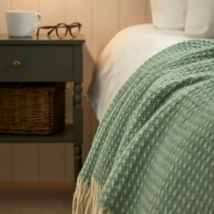 Sea green waffle throw - 140 x 240cm