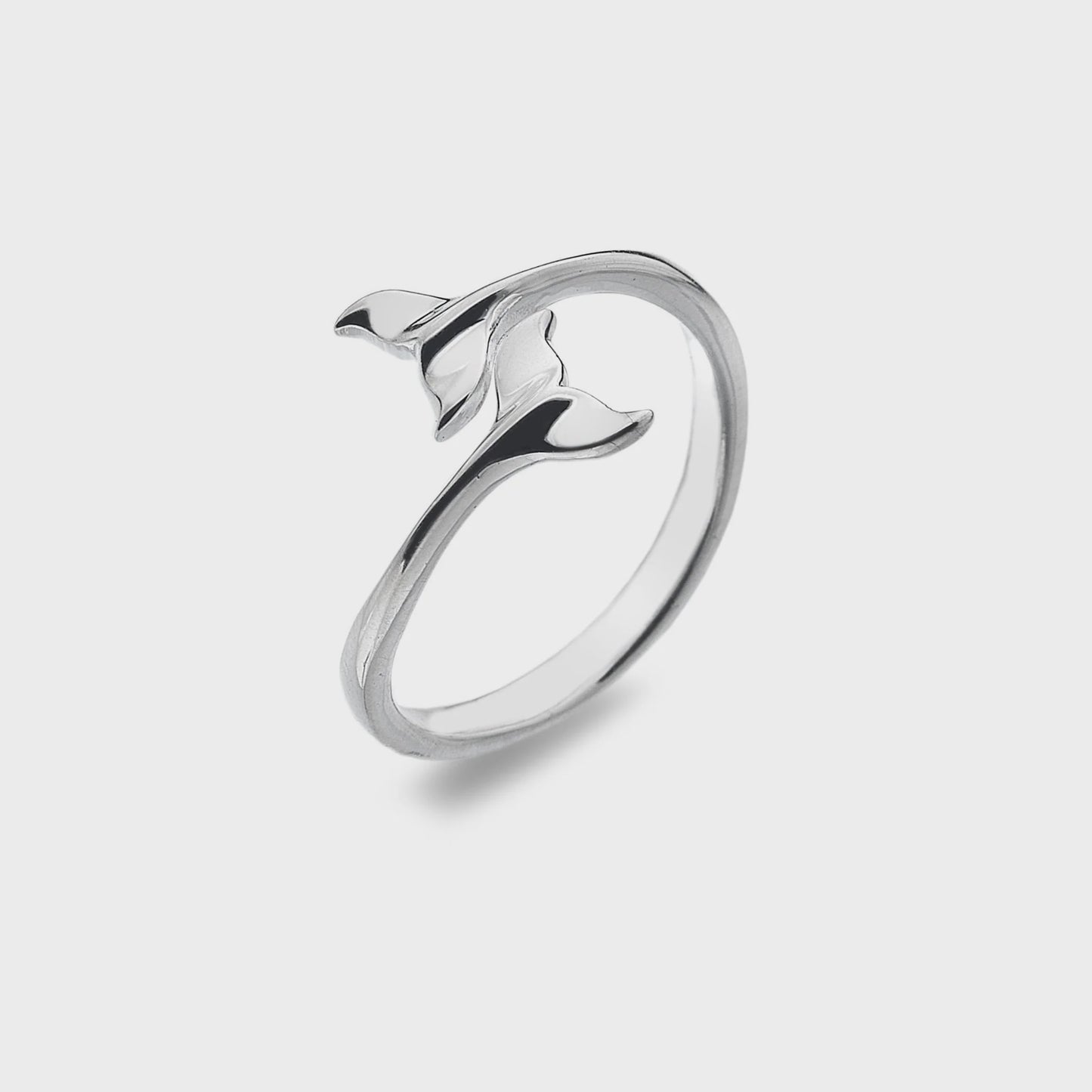 Whale tail ring